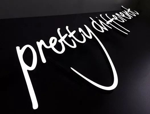 亞克力字和發(fā)光字哪個好看_亞克力發(fā)光字是什么材質(zhì)_亞克力發(fā)光字和樹脂發(fā)光字哪個好